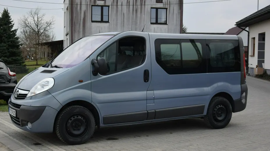 OPEL Vivaro -