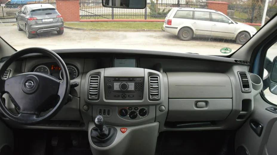 OPEL Vivaro -