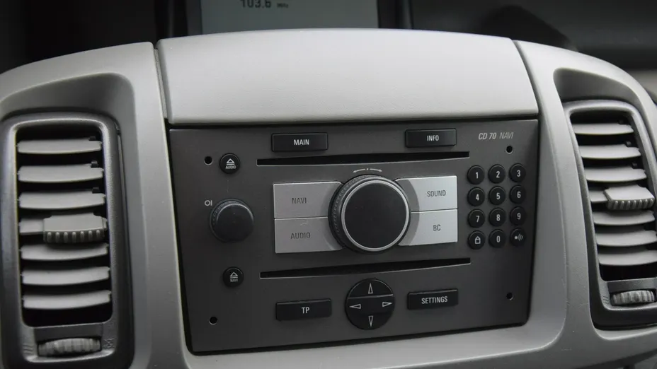 OPEL Vivaro -