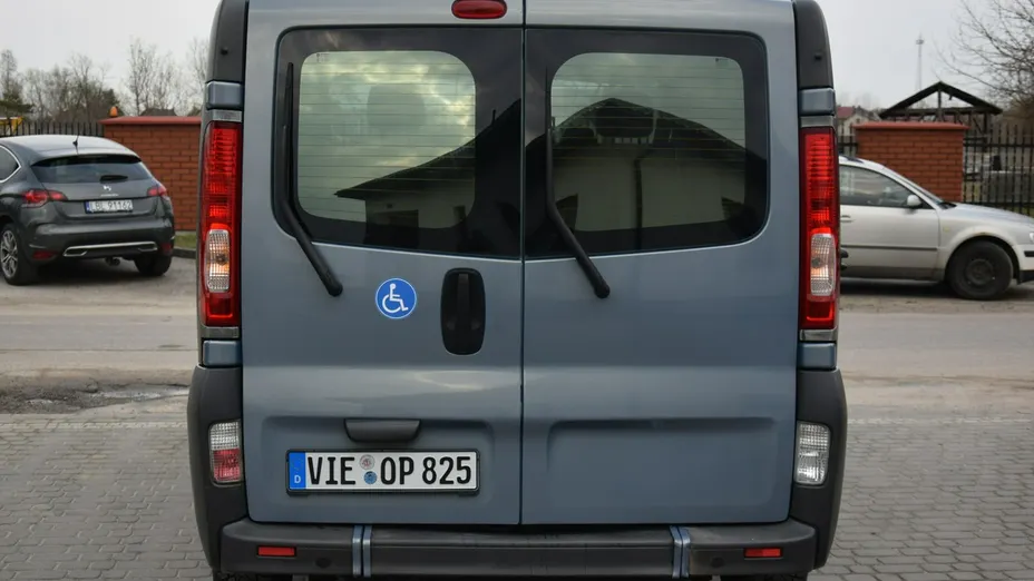 OPEL Vivaro -