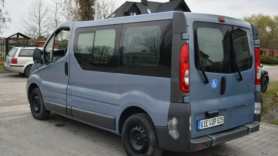 OPEL Vivaro -