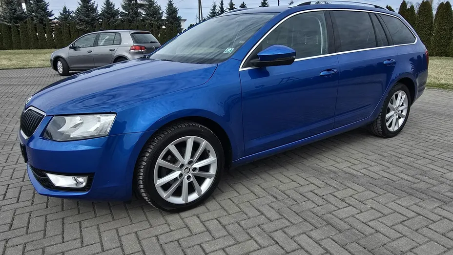 SKODA Octavia -