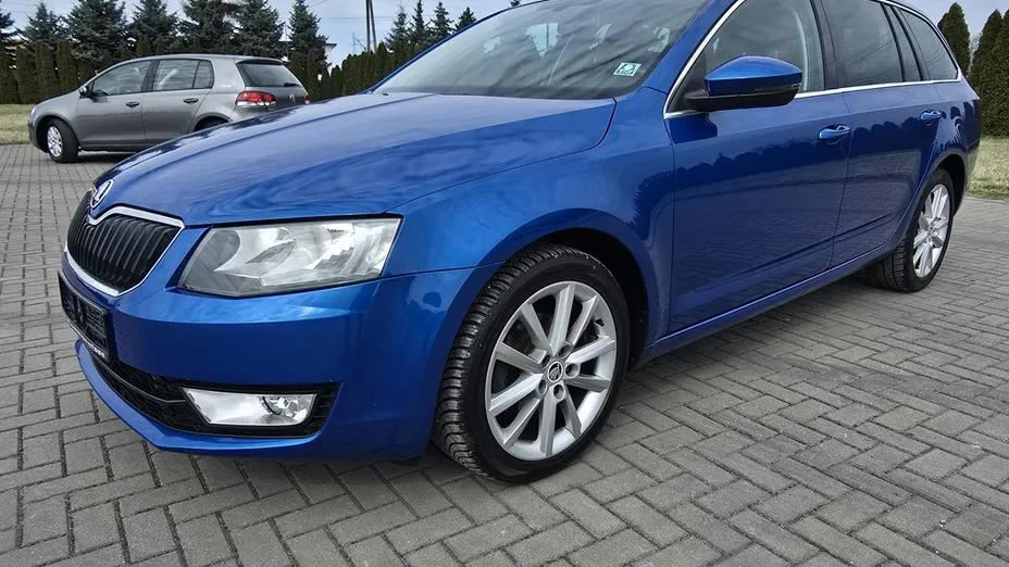 SKODA Octavia -