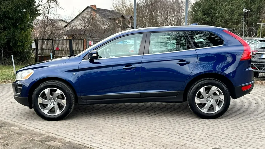 VOLVO XC60 -