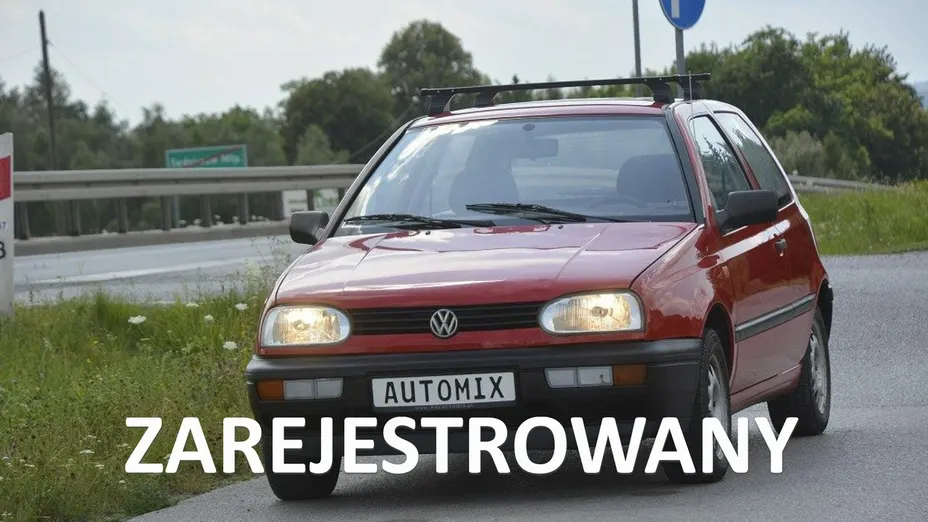VOLKSWAGEN Golf -