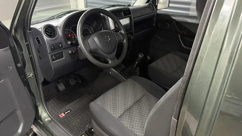 SUZUKI Jimny -