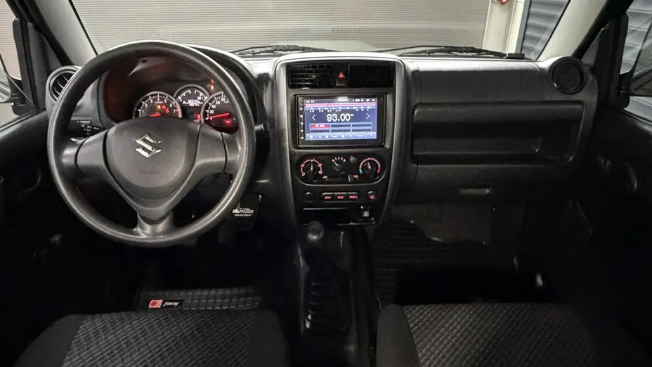 SUZUKI Jimny -