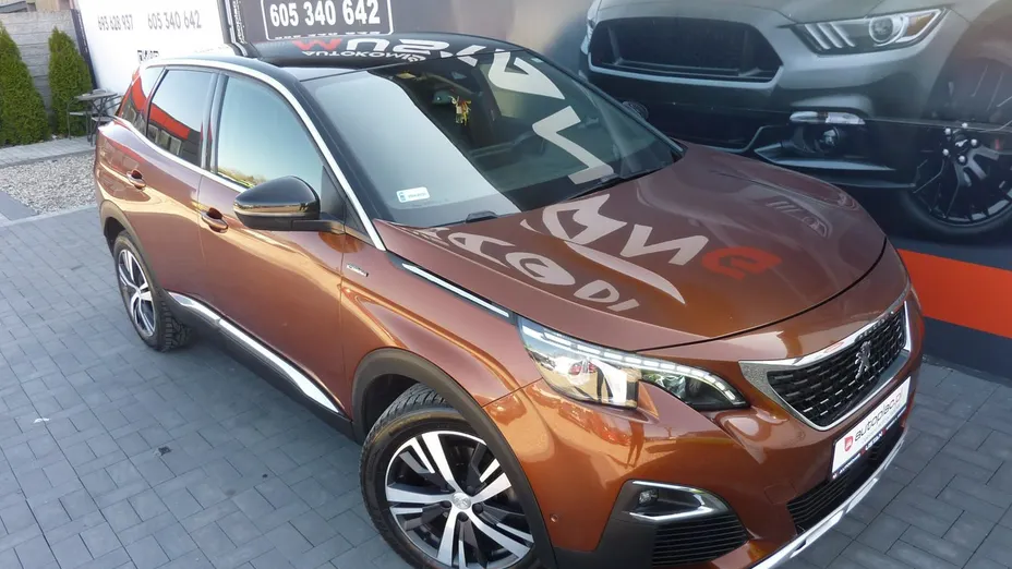 PEUGEOT 3008 -