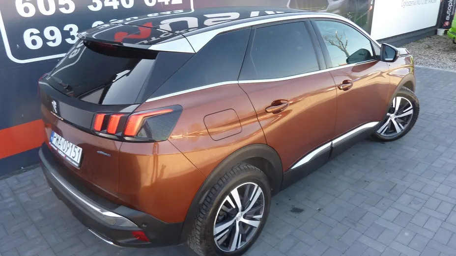 PEUGEOT 3008 -