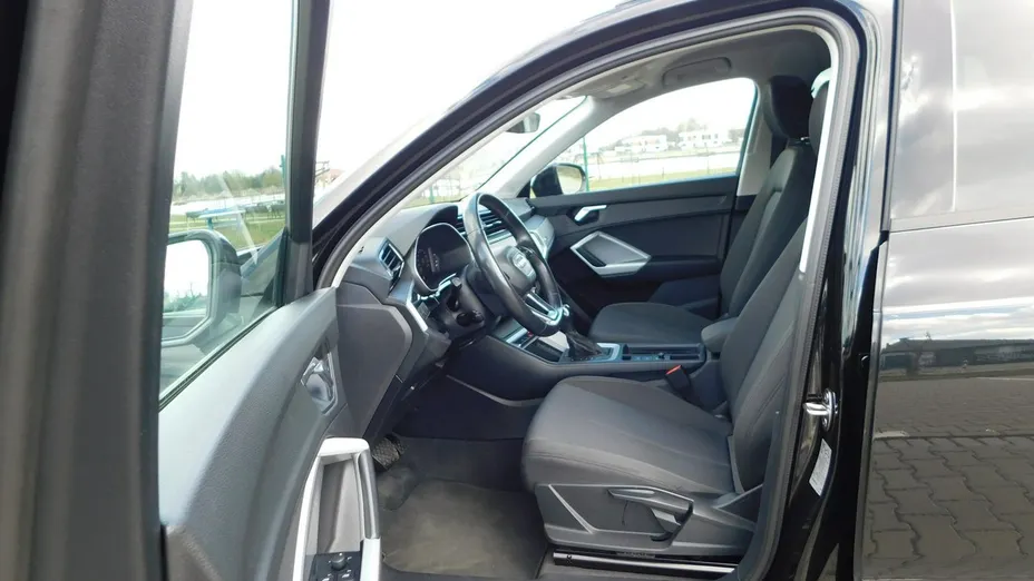 AUDI Q3 -