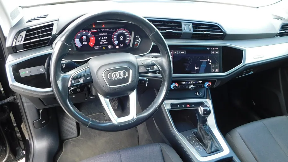 AUDI Q3 -