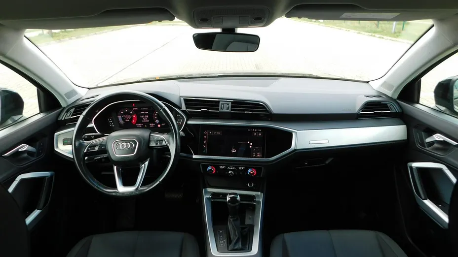 AUDI Q3 -