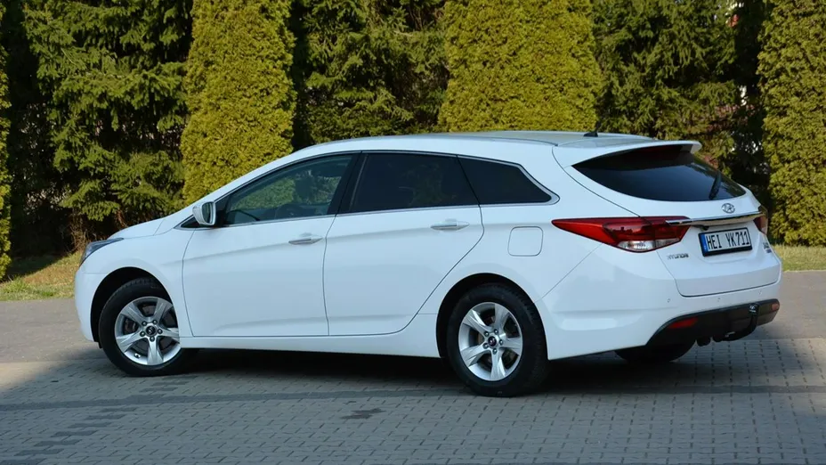 HYUNDAI i40 -