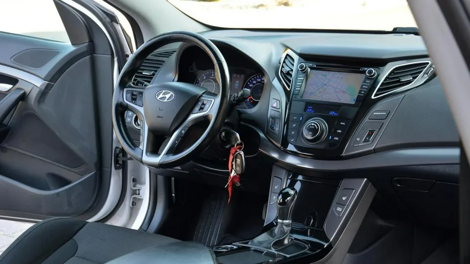 HYUNDAI i40 -