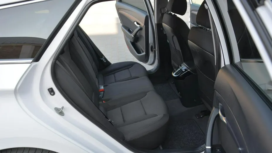 HYUNDAI i40 -