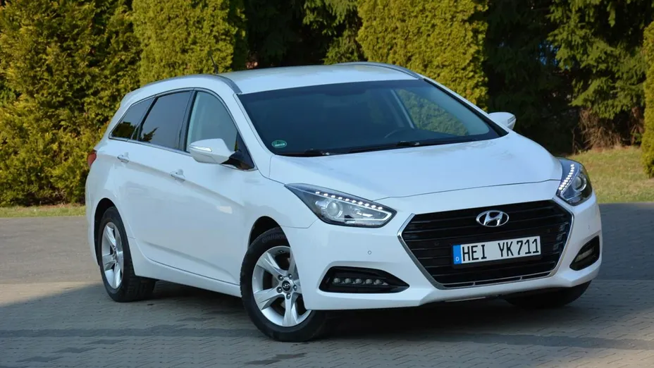 HYUNDAI i40 -