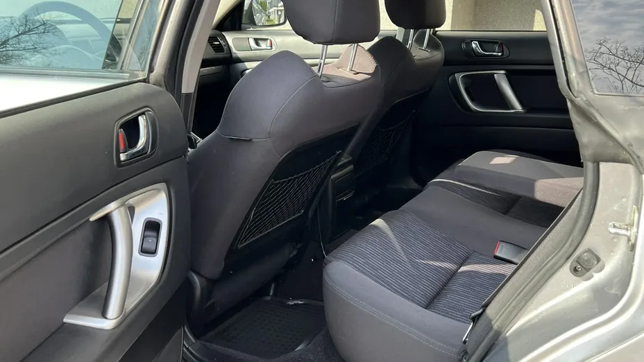 SUBARU Legacy -