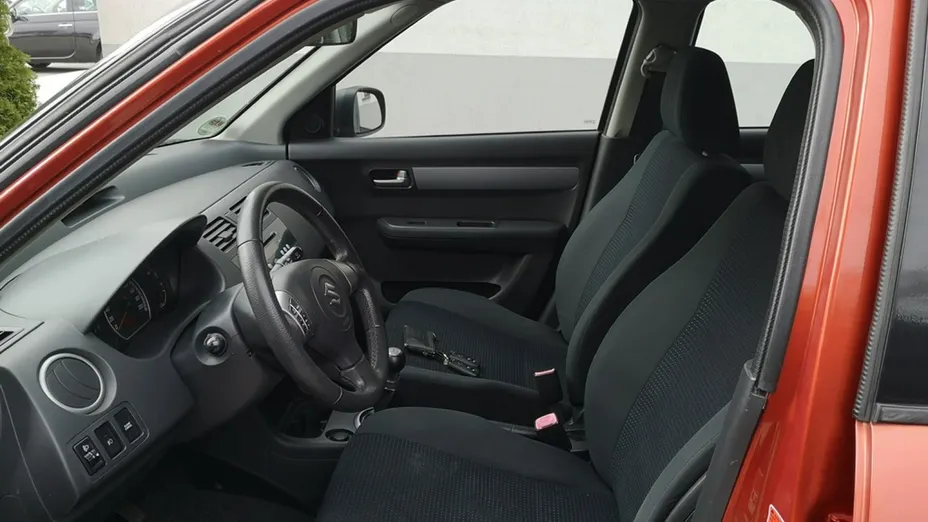 SUZUKI Swift -