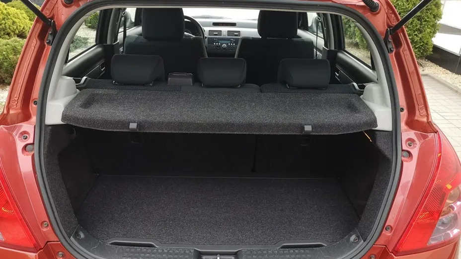 SUZUKI Swift -