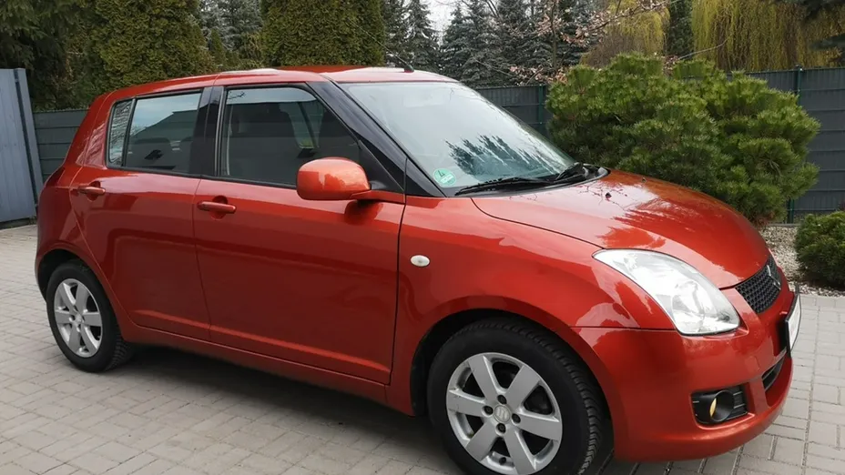 SUZUKI Swift -