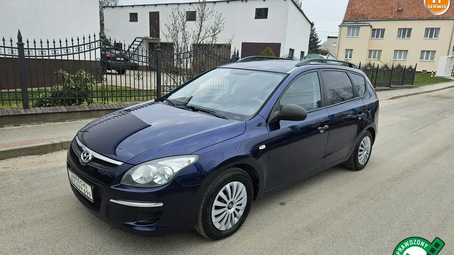 HYUNDAI i30 -