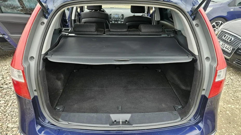 HYUNDAI i30 -