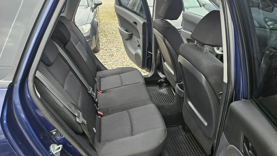 HYUNDAI i30 -