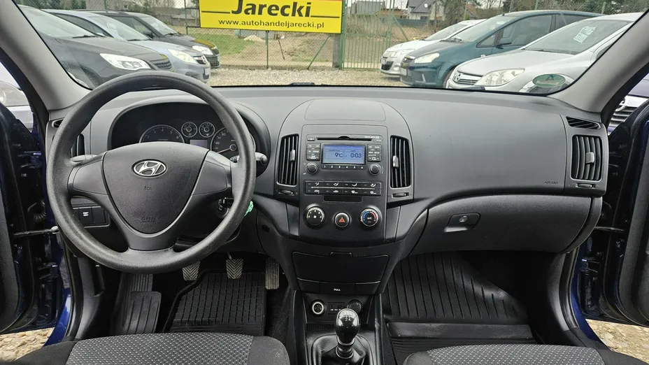 HYUNDAI i30 -