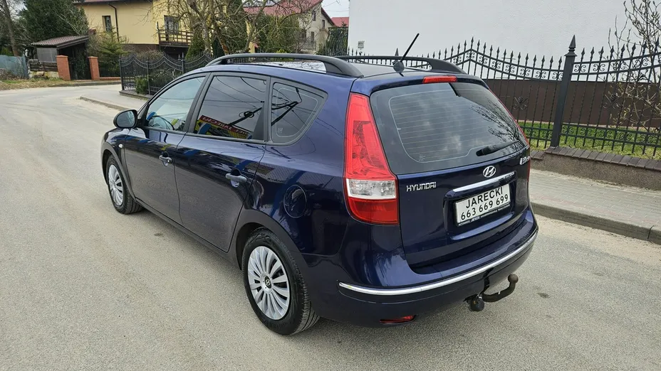 HYUNDAI i30 -
