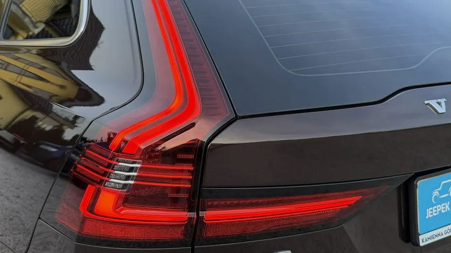 VOLVO V90 -