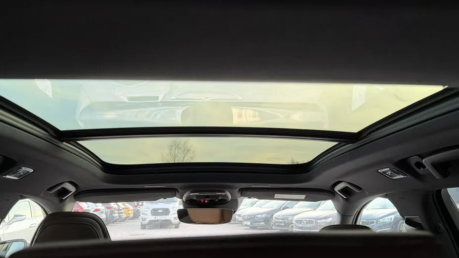 VOLVO V90 -