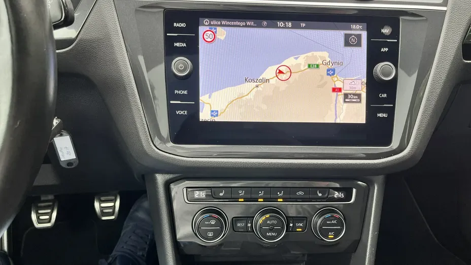 VOLKSWAGEN Tiguan -