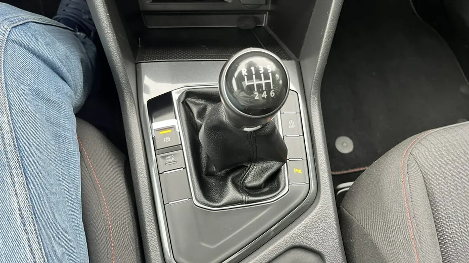 VOLKSWAGEN Tiguan -