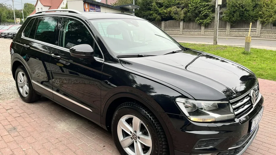 VOLKSWAGEN Tiguan -