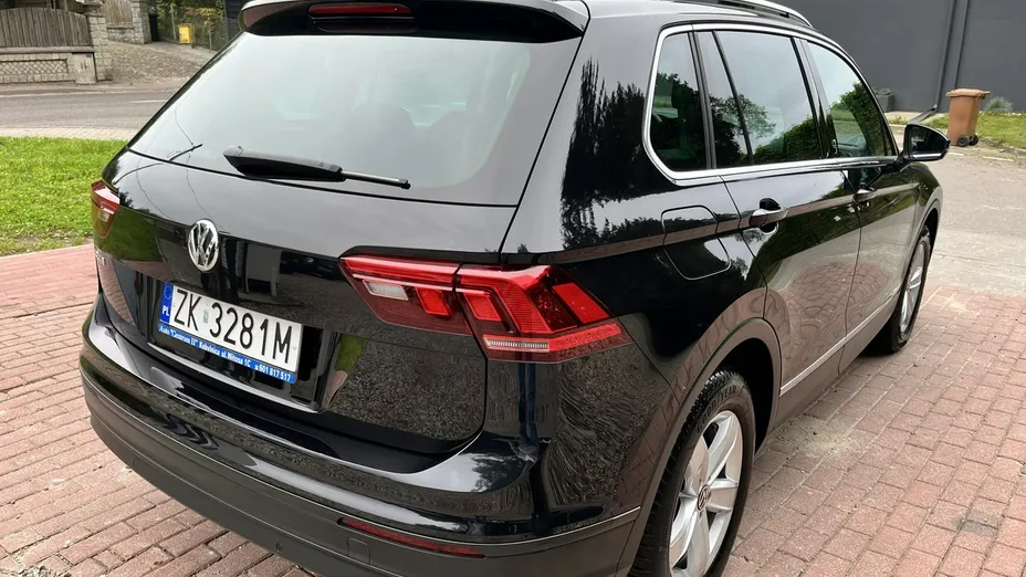 VOLKSWAGEN Tiguan -