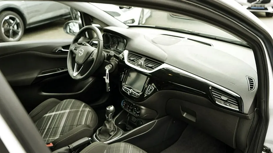 OPEL Corsa -