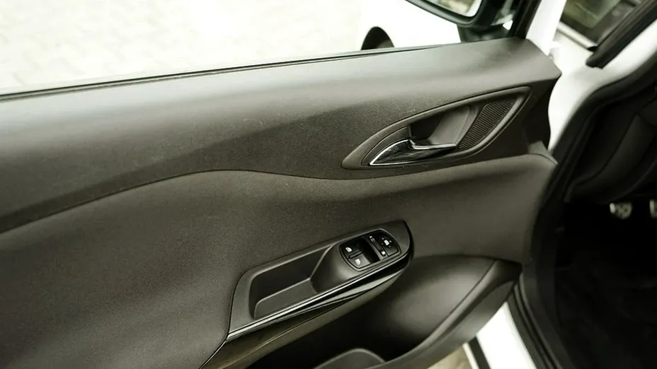 OPEL Corsa -