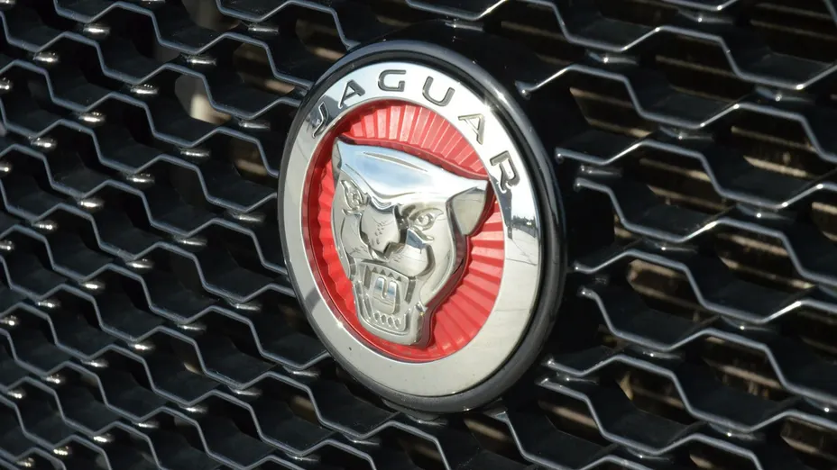 JAGUAR F-Pace -