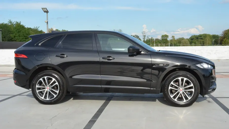 JAGUAR F-Pace -
