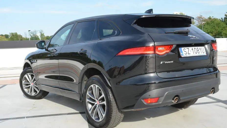 JAGUAR F-Pace -