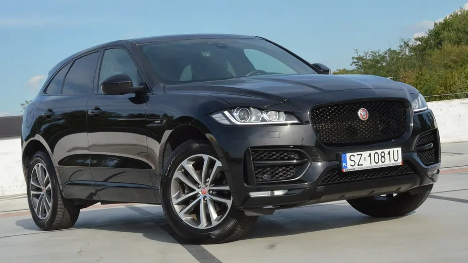 JAGUAR F-Pace -