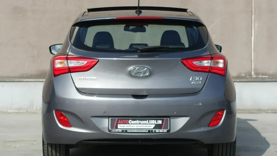 HYUNDAI i30 -