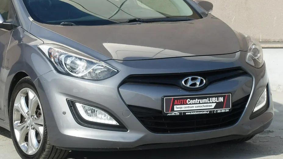 HYUNDAI i30 -