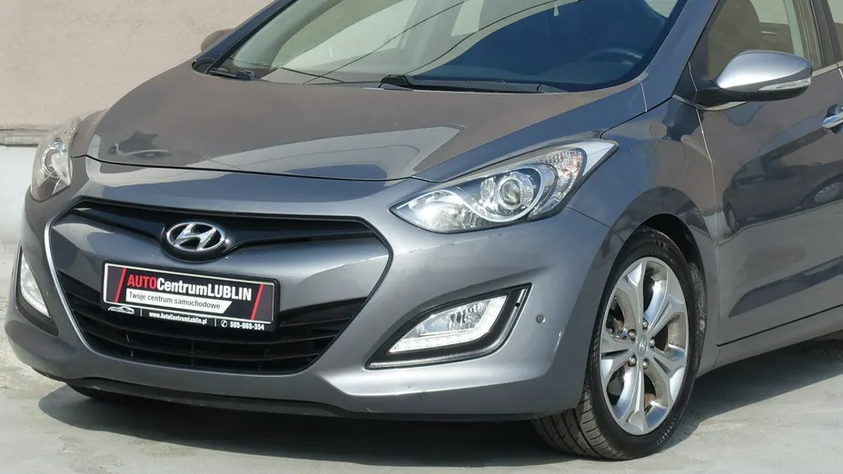 HYUNDAI i30 -