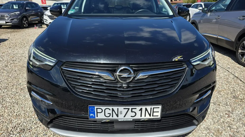 OPEL Grandland X -