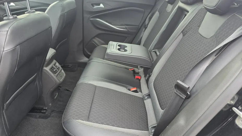 OPEL Grandland X -