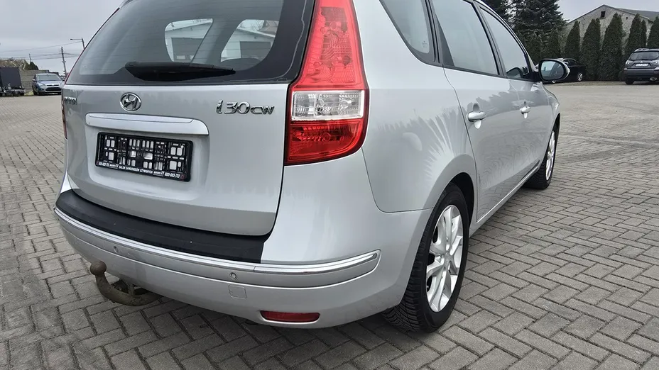 HYUNDAI i30 -