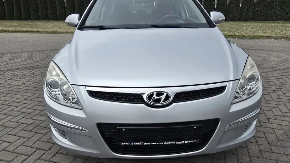 HYUNDAI i30 -
