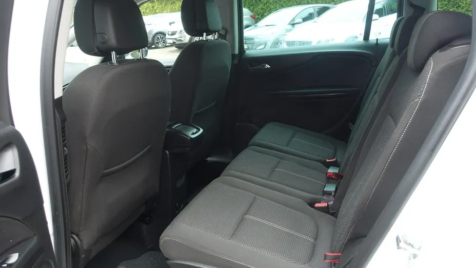 OPEL Zafira -
