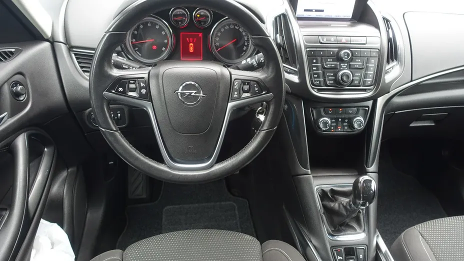 OPEL Zafira -
